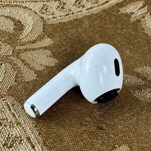 Apple AirPods Pro 2nd Gen Left Replacement Earbud A3049 White Single Earphone
